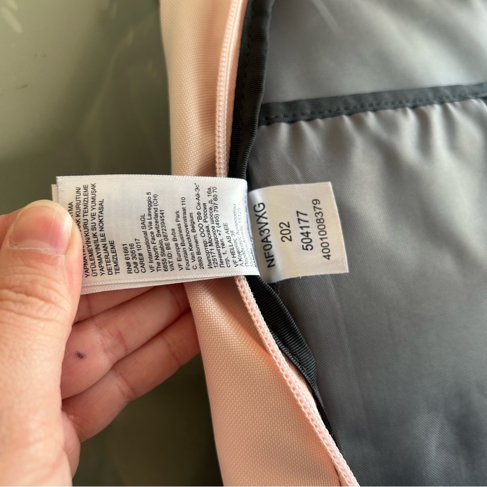 The North Face Women's Jester Backpack Padded Laptop Travel Bag Pink Salt /Black - Picture 15 of 16